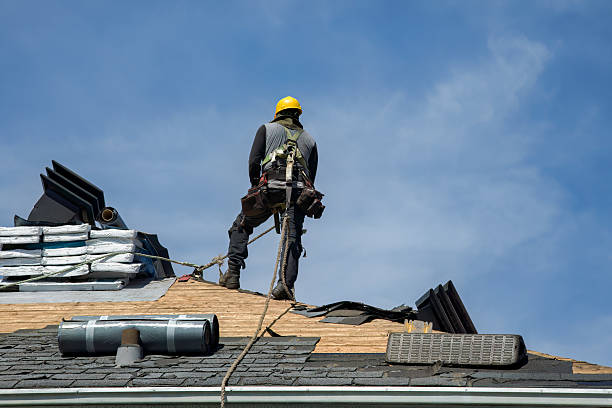 Professional Gutter Installation technician working in Lake Mills, IA